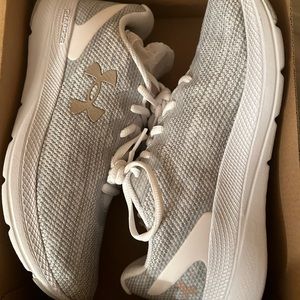 UA Women’s Charged Impulse 2 Knit sneakers.Brand new.Size 6.5. Light grey/white